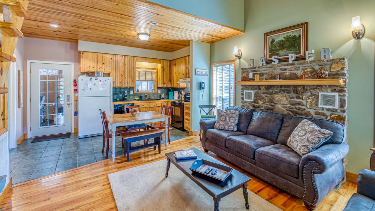 Photo of Livingroom in Jasper