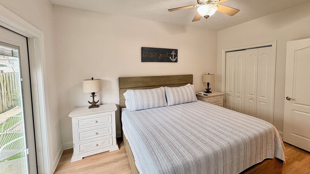Photo of Bedroom in Laguna Beach Estates