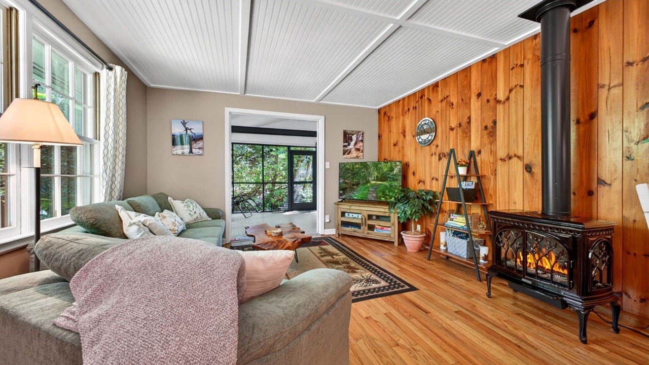 Photo of Livingroom in Pisgah Forest
