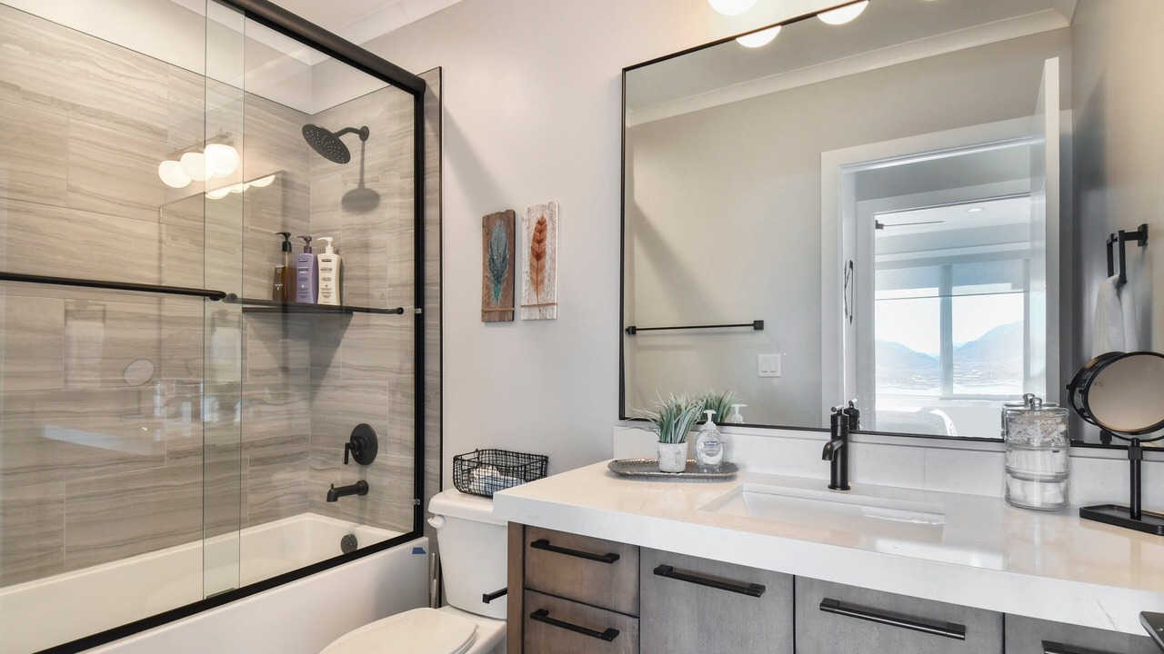 Photo of Bathroom in Hideout