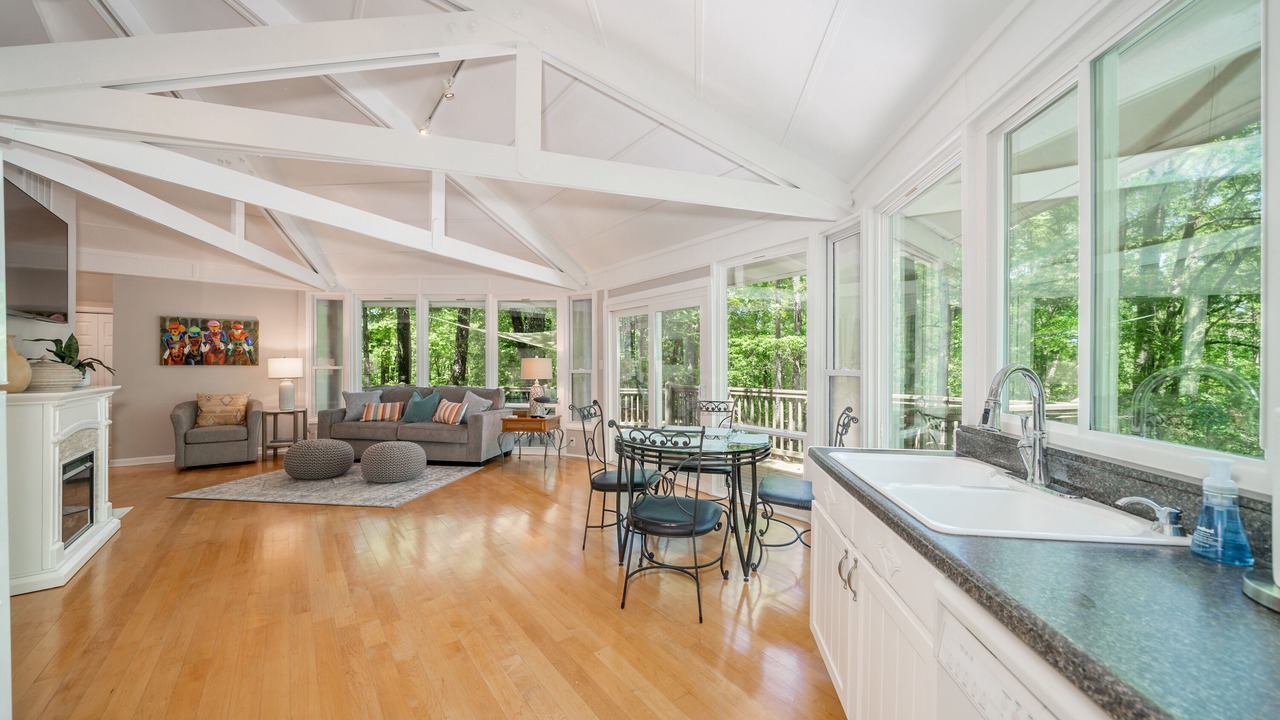 Photo of Livingroom in Jones Mills