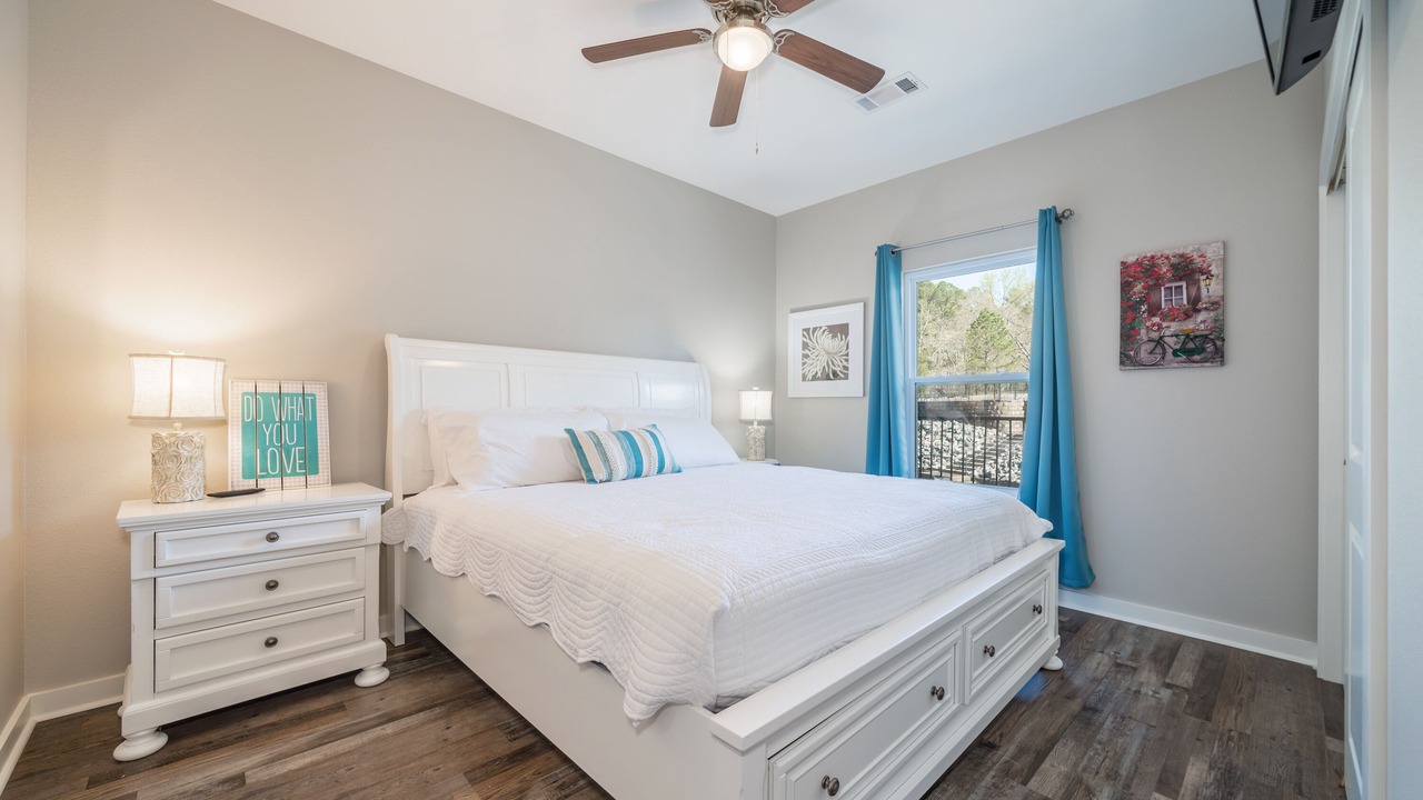 Photo of Bedroom in Lake Hamilton