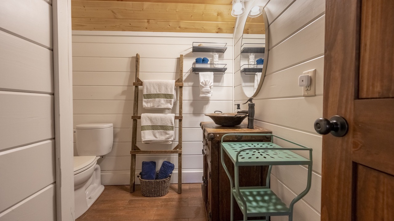 Photo of Bathroom in Broken Bow