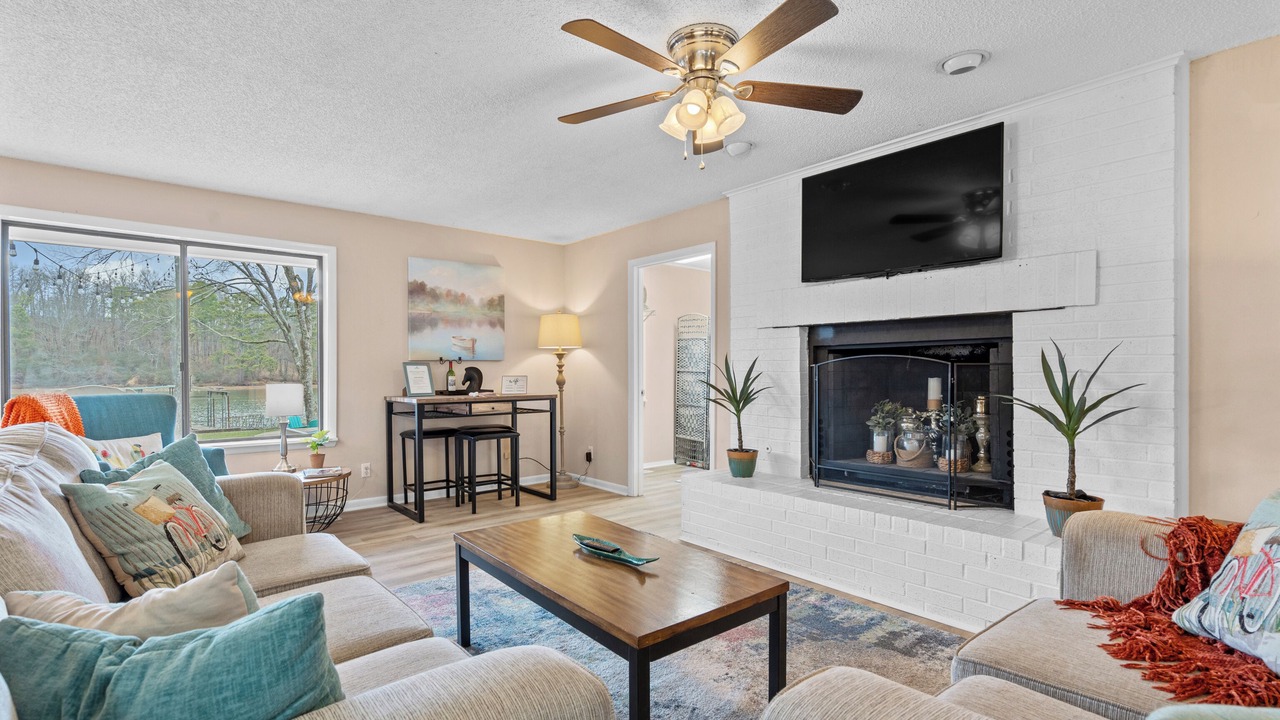 Photo of Livingroom in Lake Hamilton