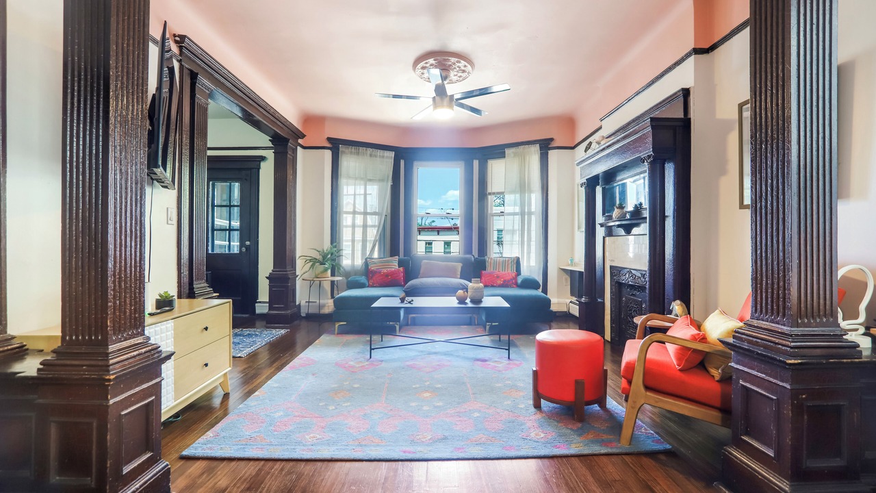 Photo of Livingroom in West Side