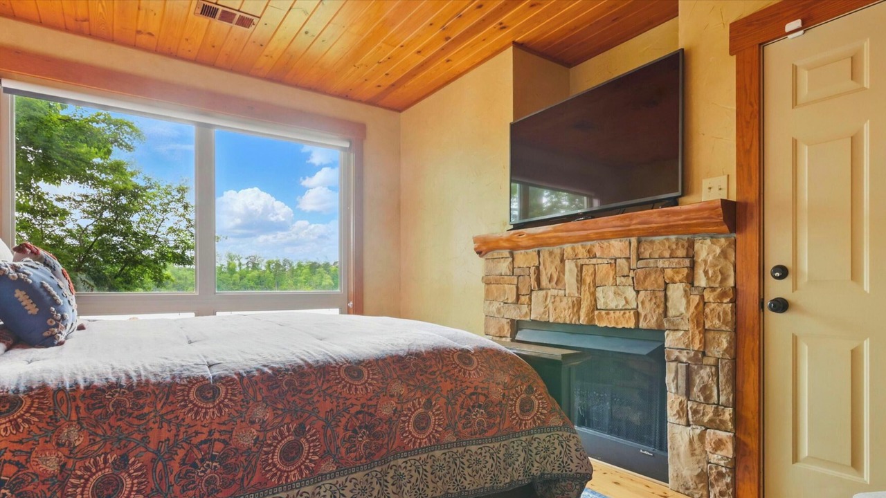 Photo of Bedroom in Piney