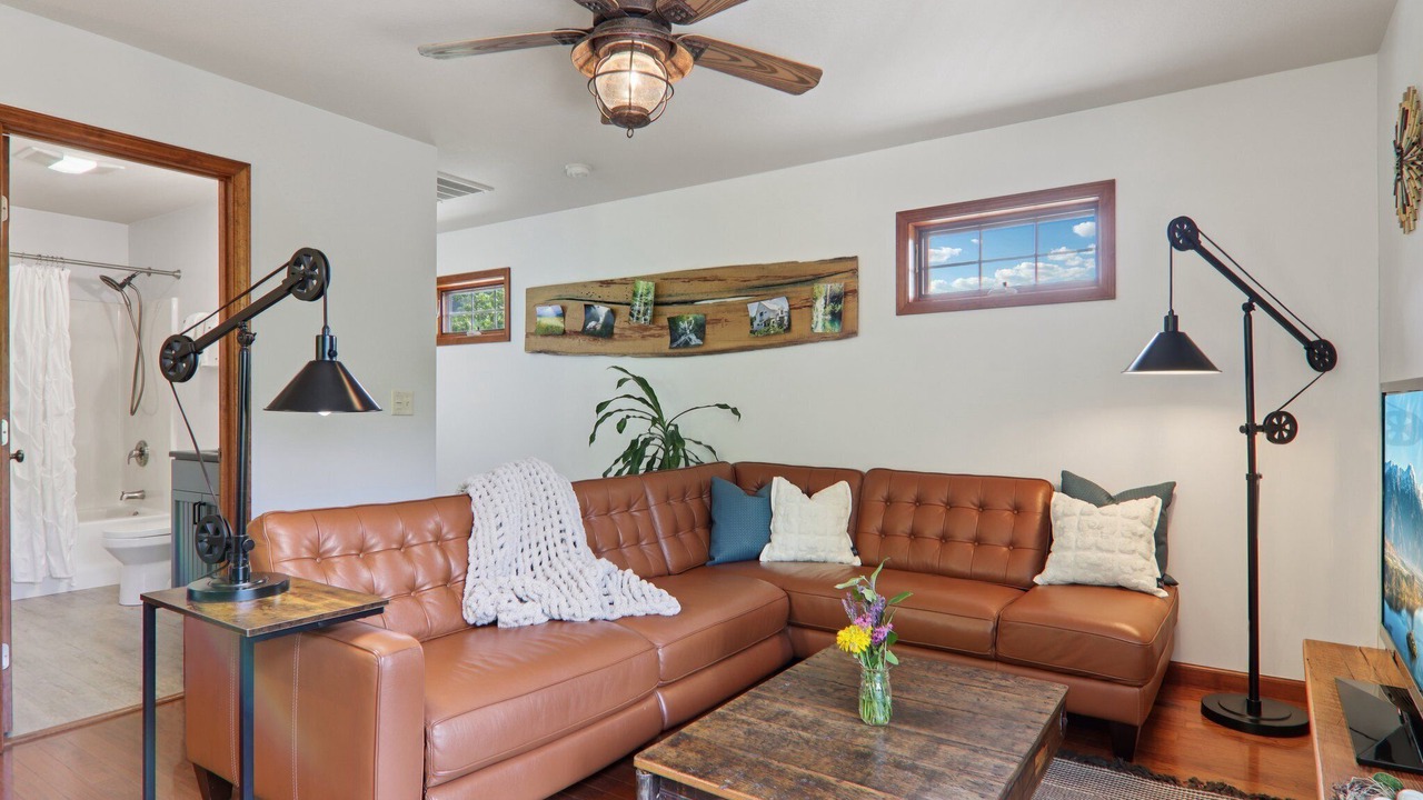 Photo of Livingroom in Fairview