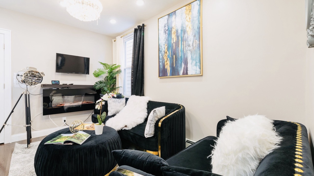 Photo of Livingroom in The Heights