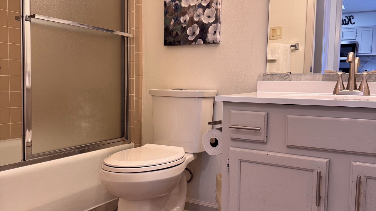 Photo of Bathroom in Lake Hamilton