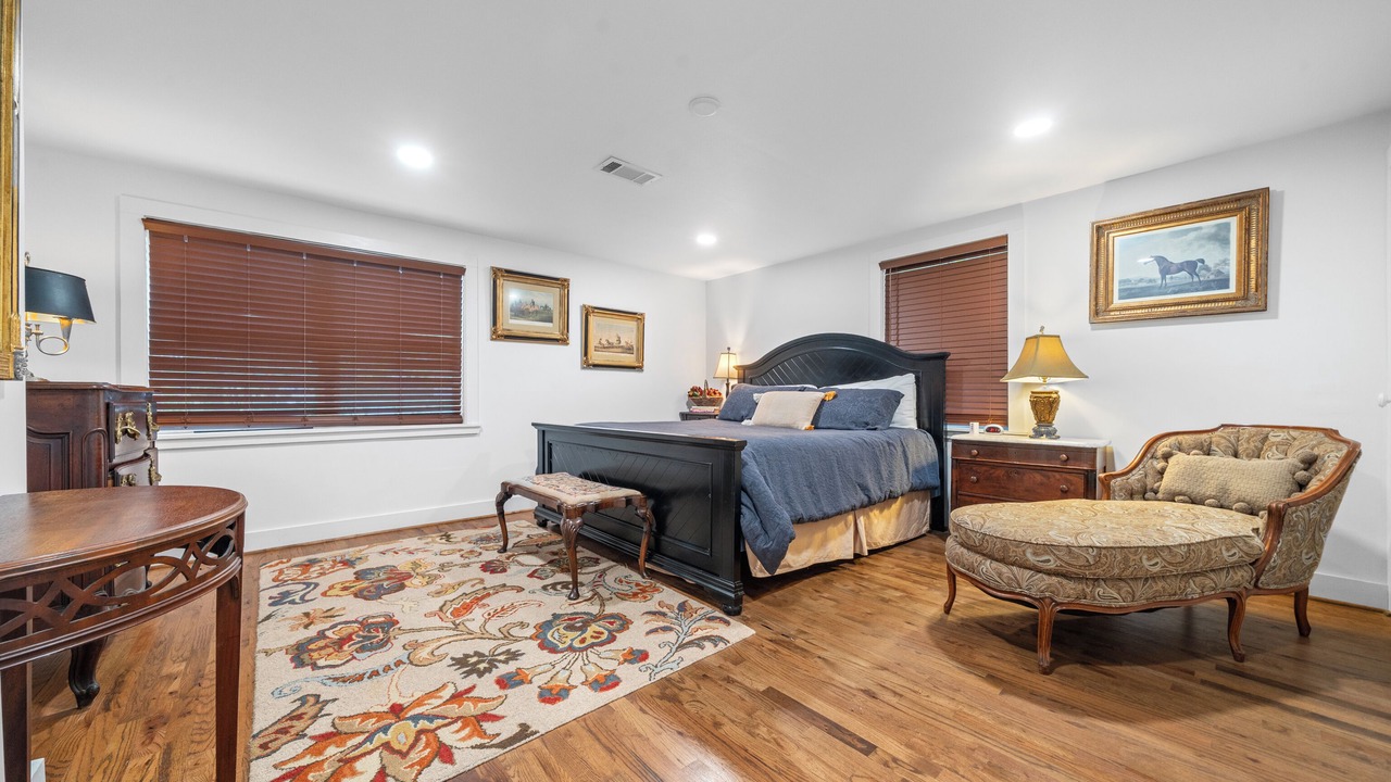 Photo of Bedroom in Mid America
