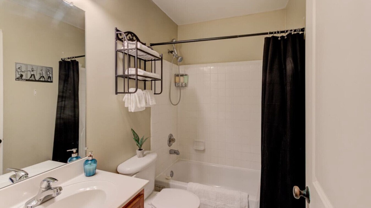 Photo of Bathroom in Midtown