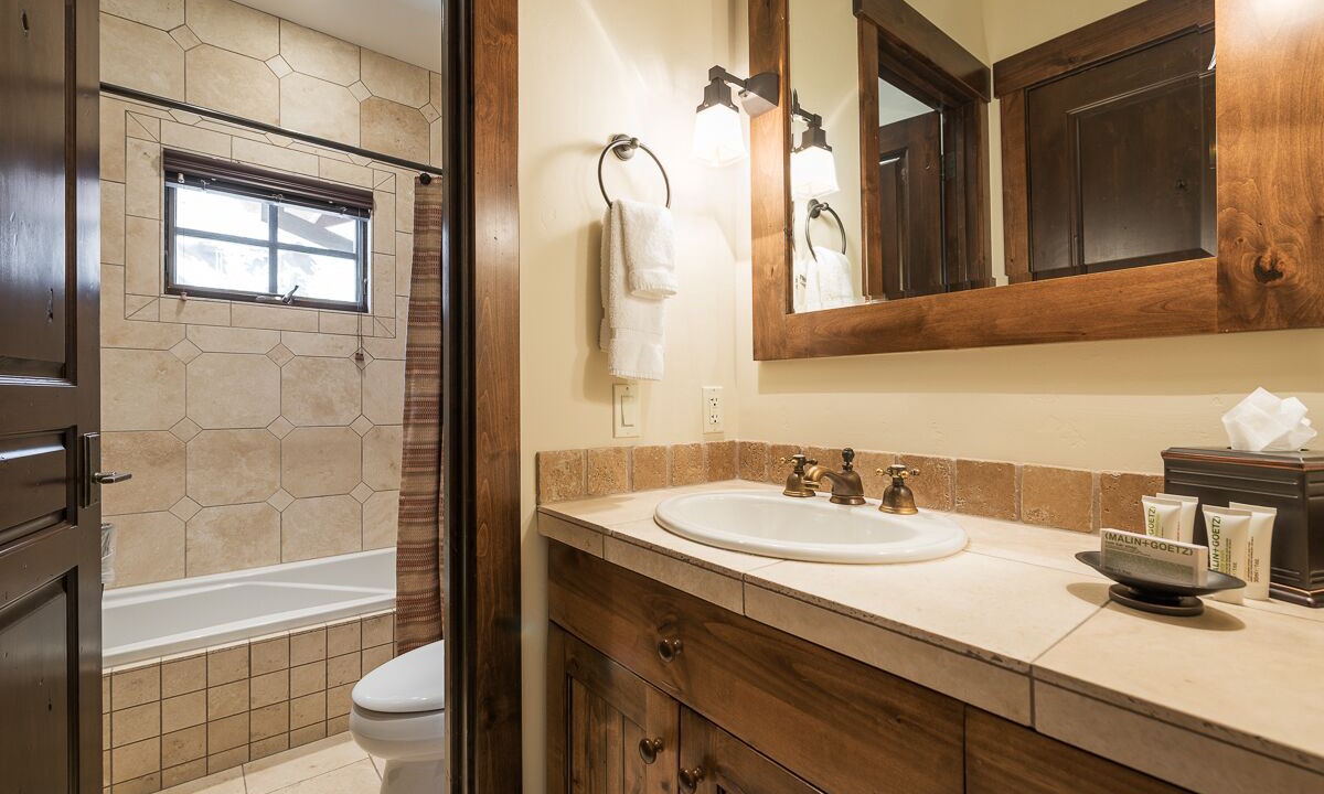 Photo of Bathroom in North Park City