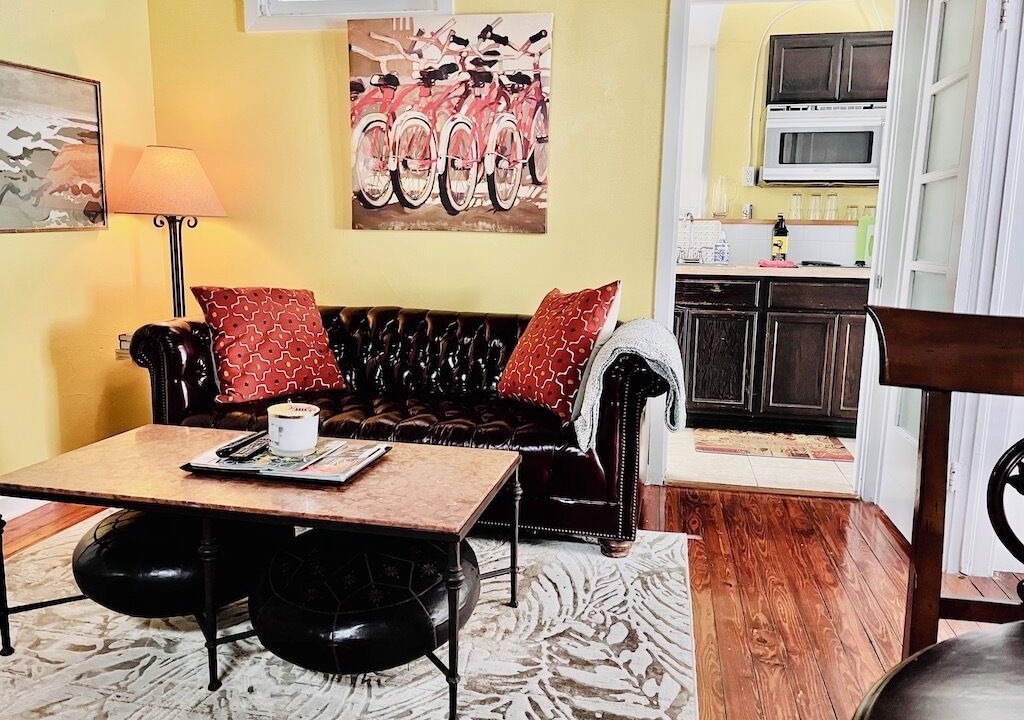 Photo of Livingroom in Laurel Park