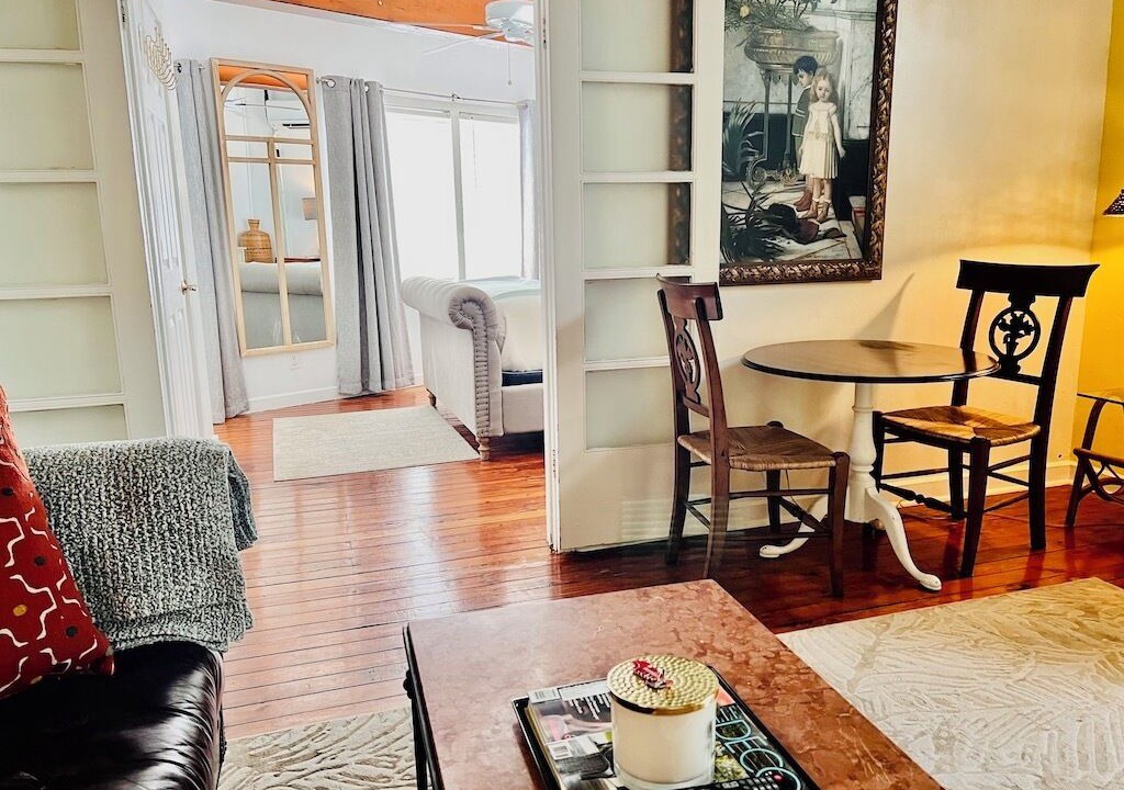 Photo of Livingroom in Laurel Park
