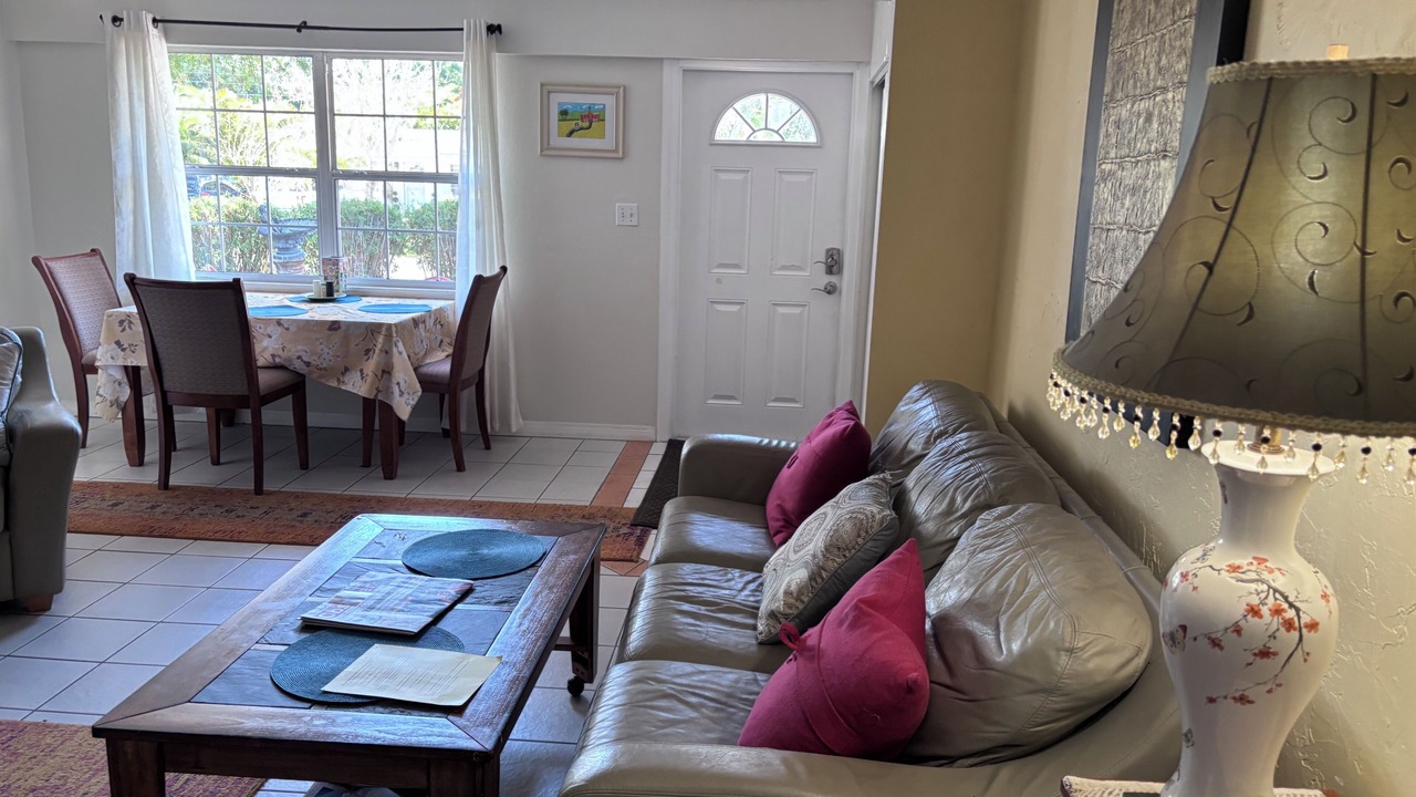 Photo of Livingroom in Arlington Park