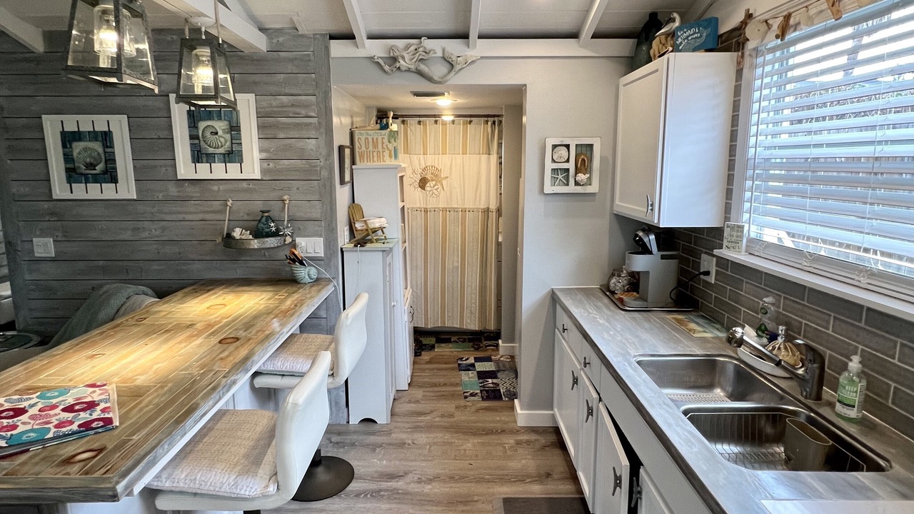 Photo of Kitchen in Gulf Gate Estates