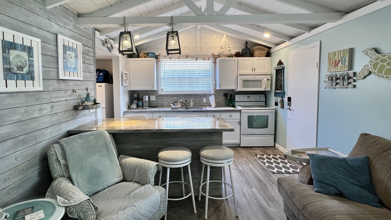 Photo of Livingroom in Gulf Gate Estates