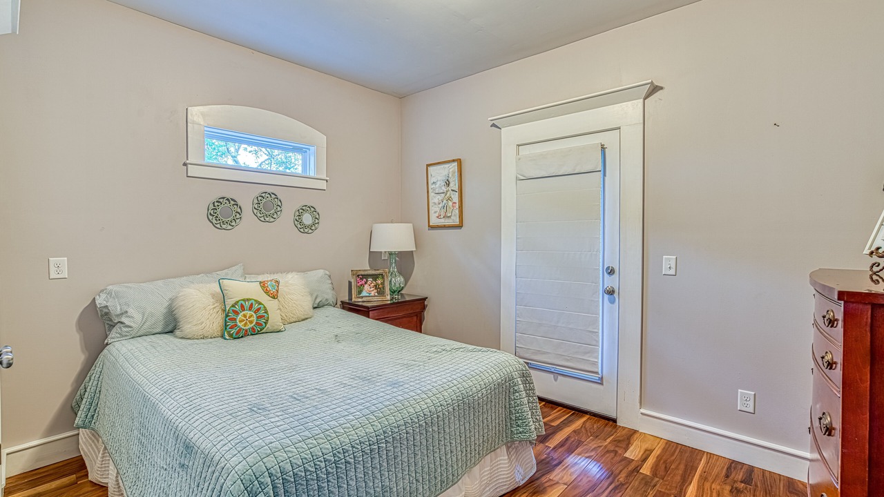 Photo of Bedroom in Counce