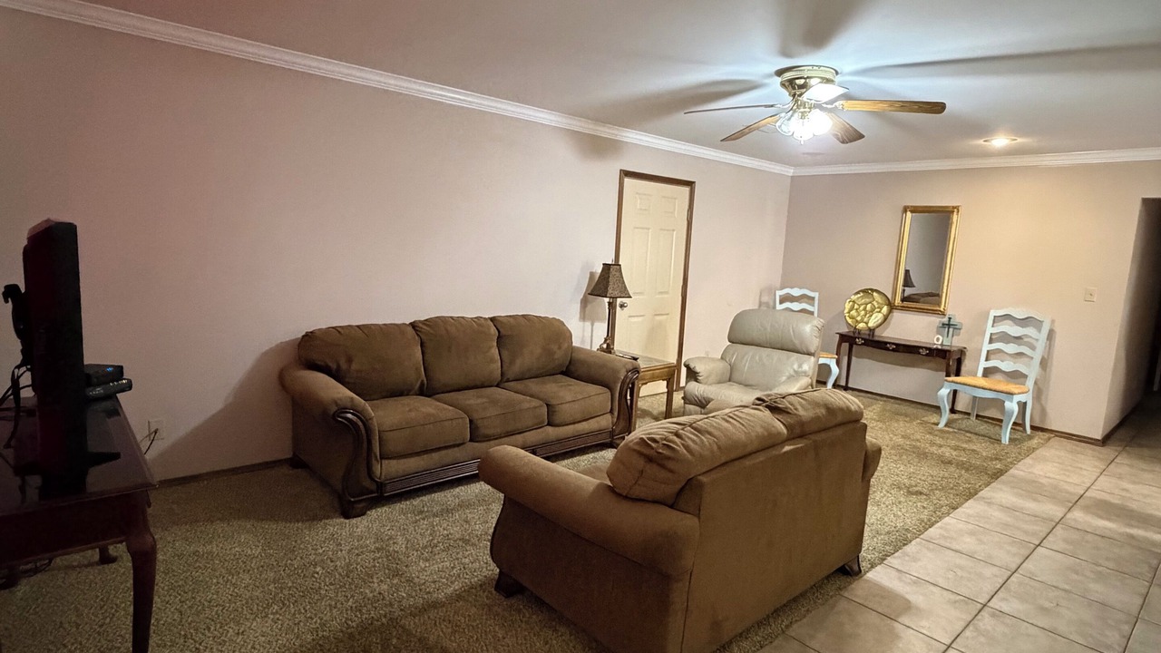Photo of Livingroom in Russellville