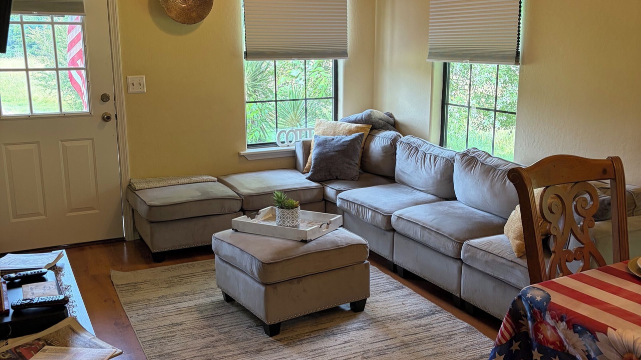 Photo of Livingroom in Smithville