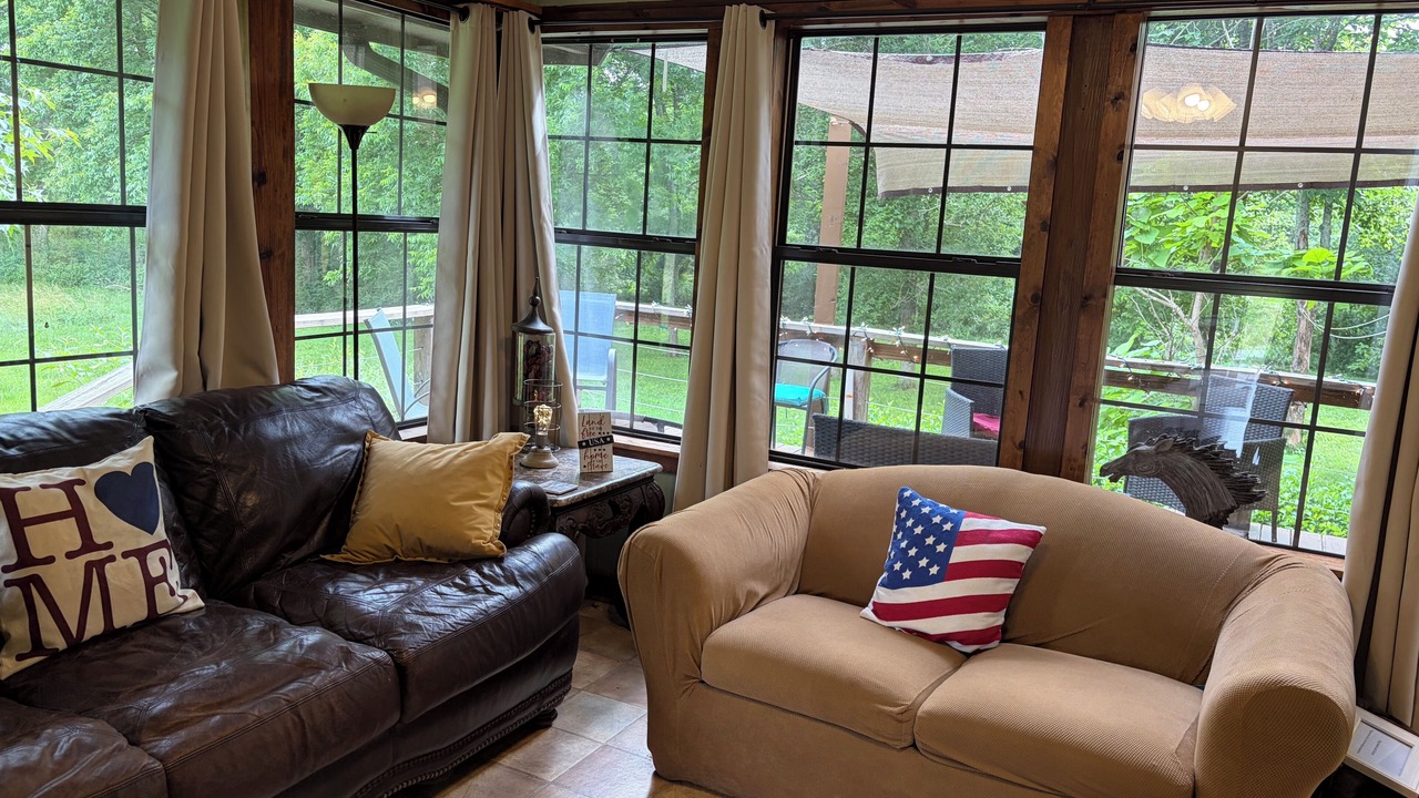 Photo of Livingroom in Smithville