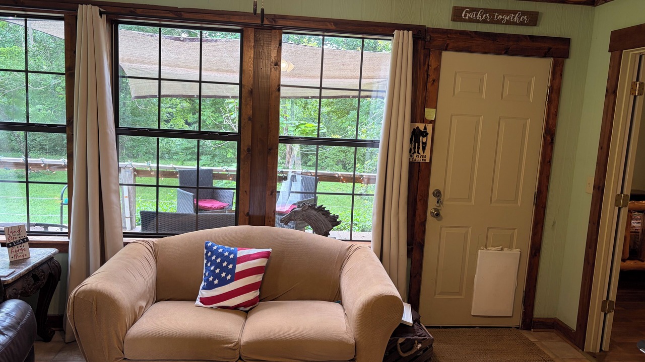 Photo of Livingroom in Smithville