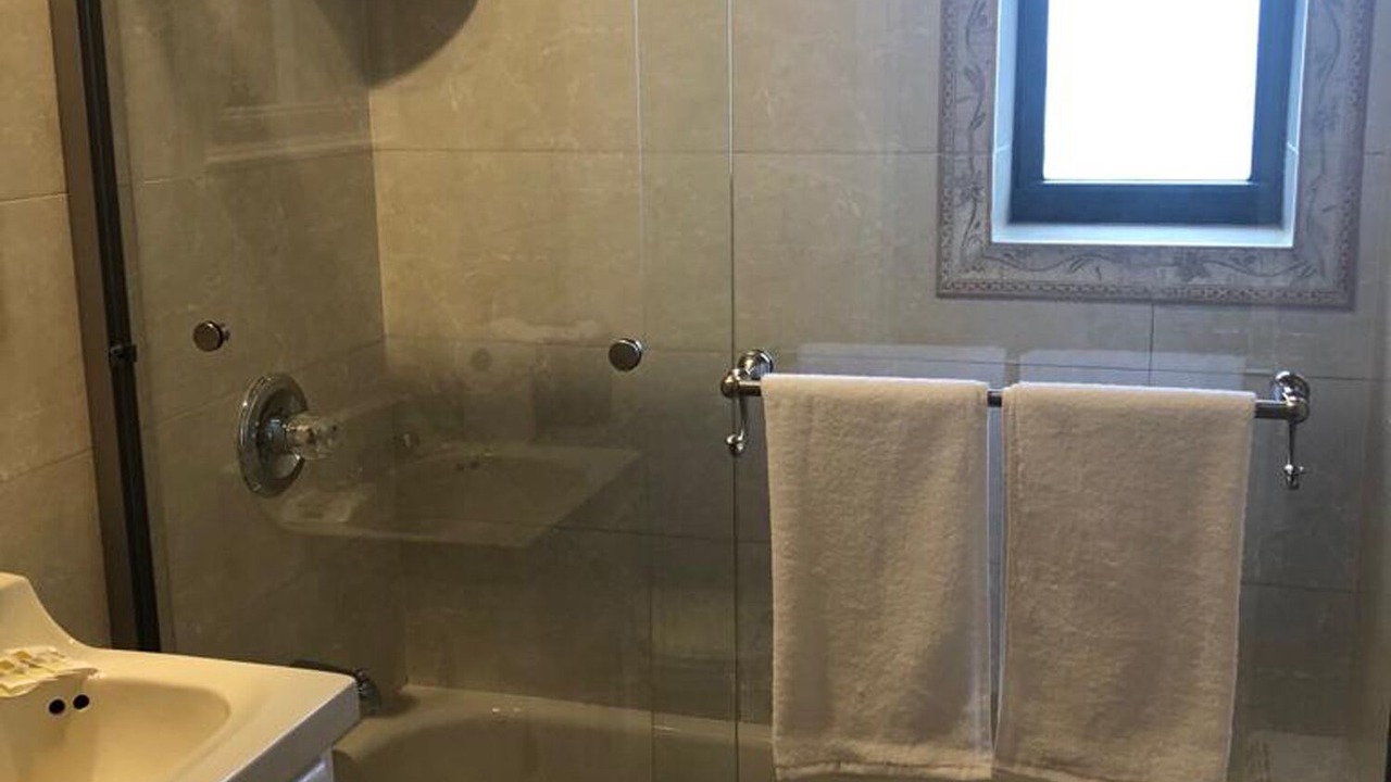 Photo of Bathroom in Union City