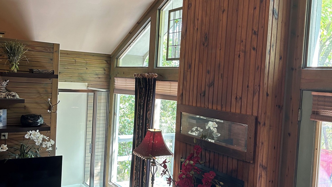 Photo of Livingroom in Eureka Springs