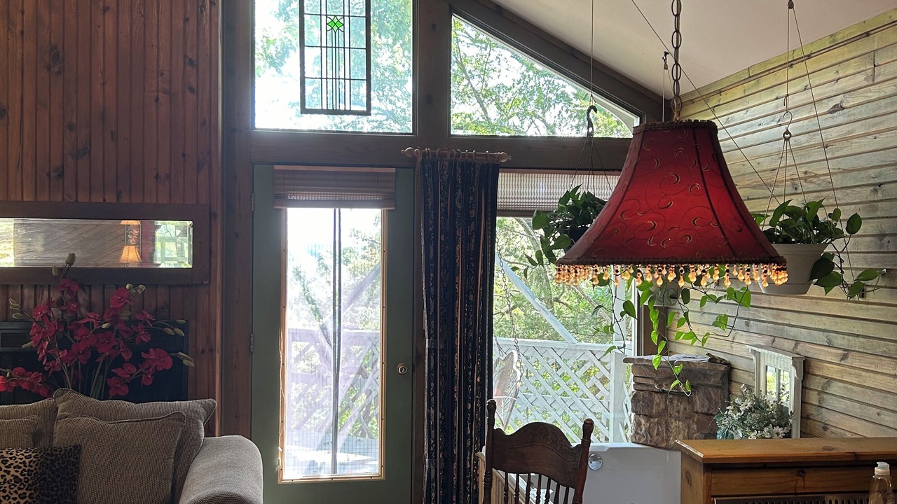 Photo of Livingroom in Eureka Springs