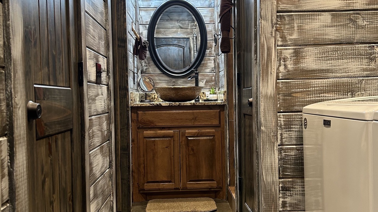 Photo of Bathroom in Broken Bow