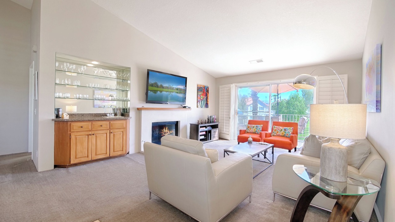Photo of Livingroom in Palm Desert