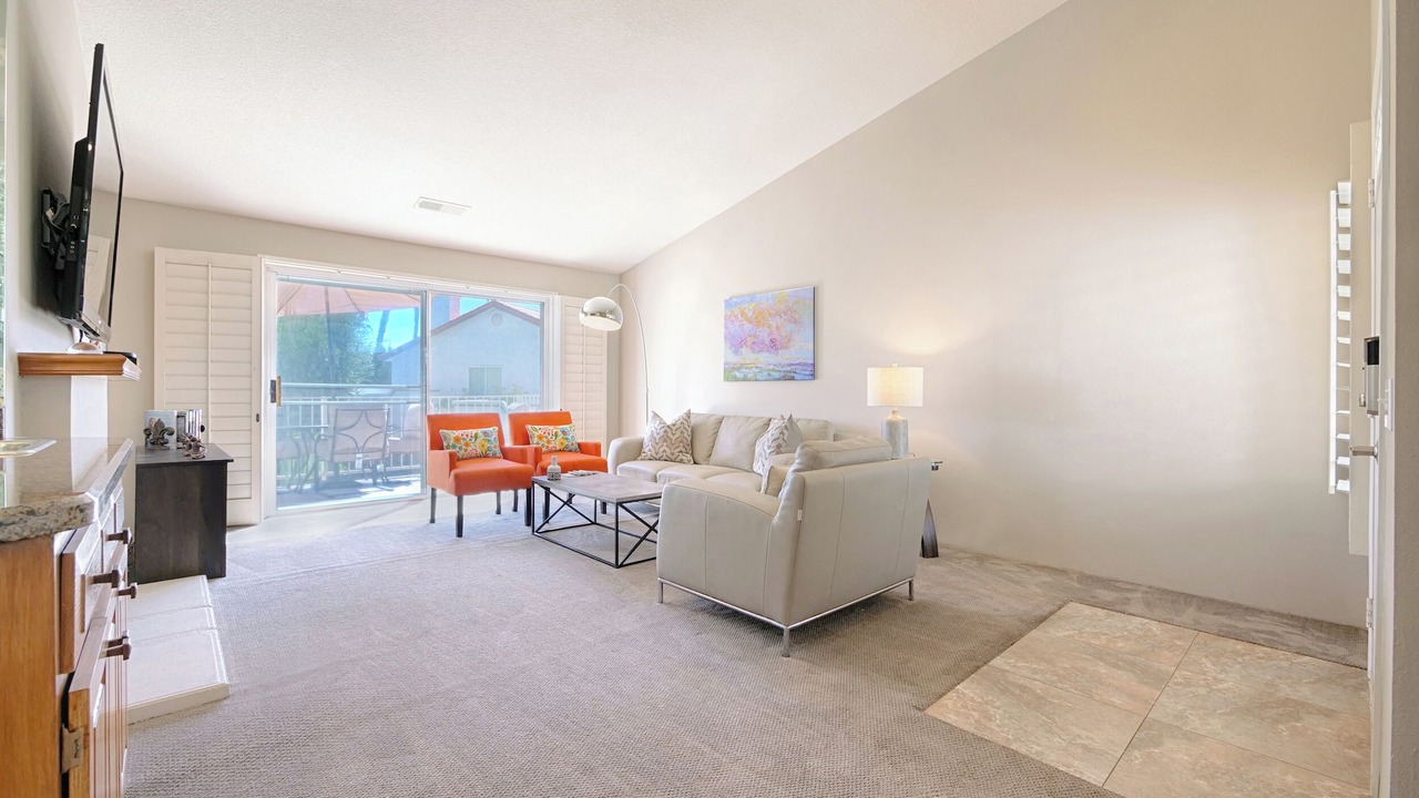 Photo of Livingroom in Palm Desert