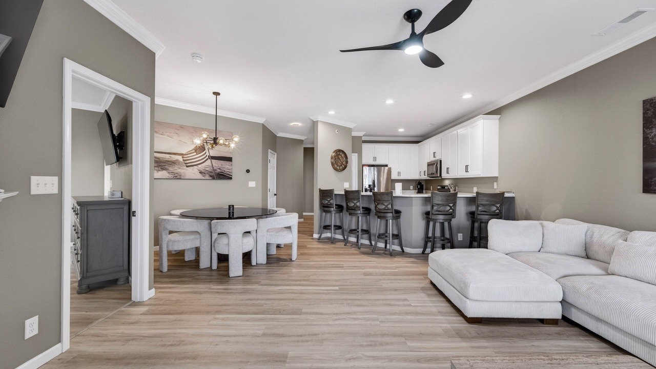 Photo of Livingroom in Village of Four Seasons