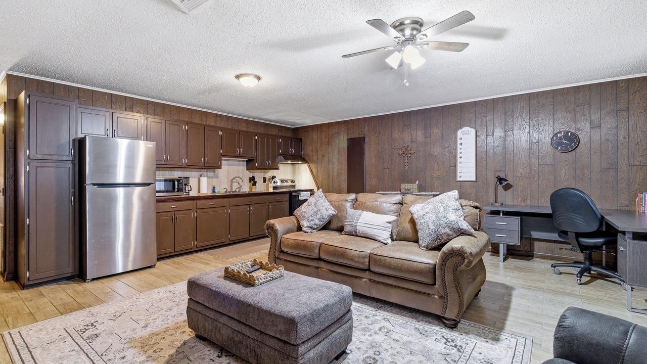Photo of Livingroom in Monroe