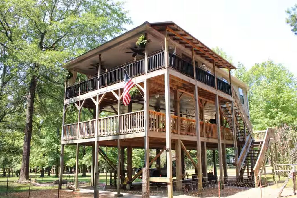 Photo of Outdoor in Morris Chapel