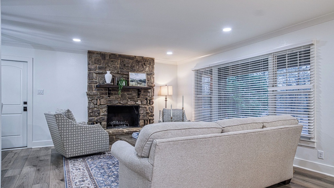 Photo of Livingroom in Hot Springs Village