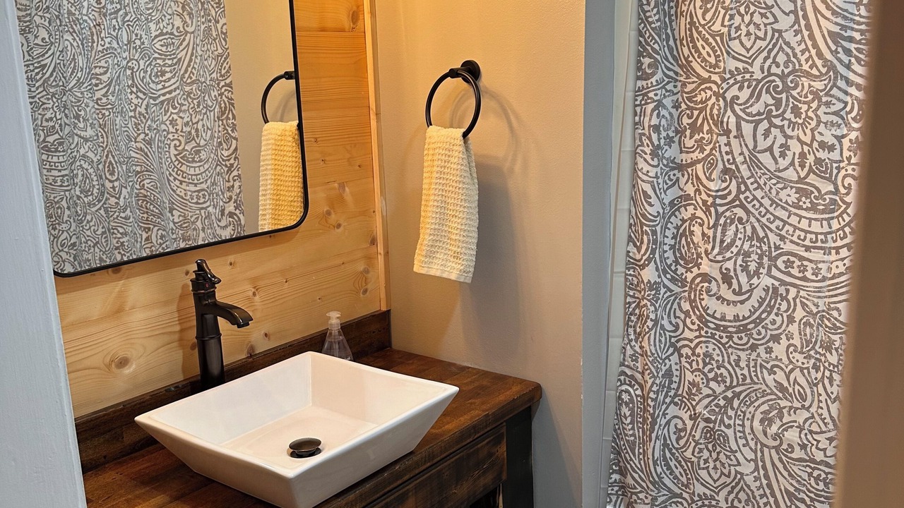 Photo of Bathroom in Van Buren