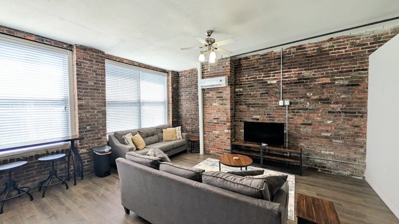 Photo of Livingroom in Central West End