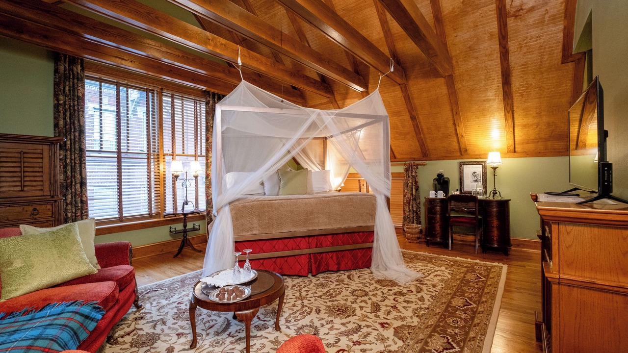 Photo of Bedroom in East of Broadway