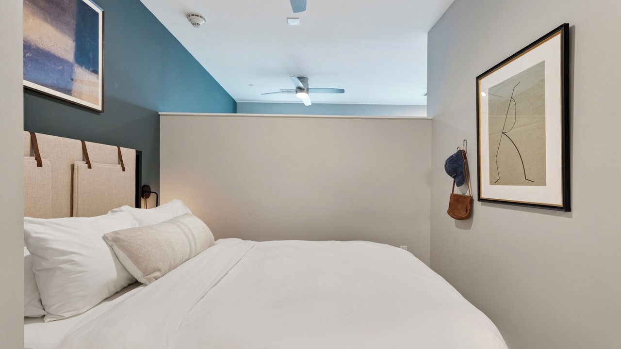 Photo of Bedroom in Hillsboro West End