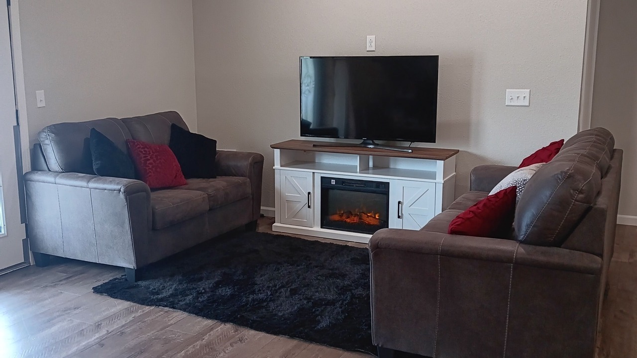 Photo of Livingroom in Van Buren