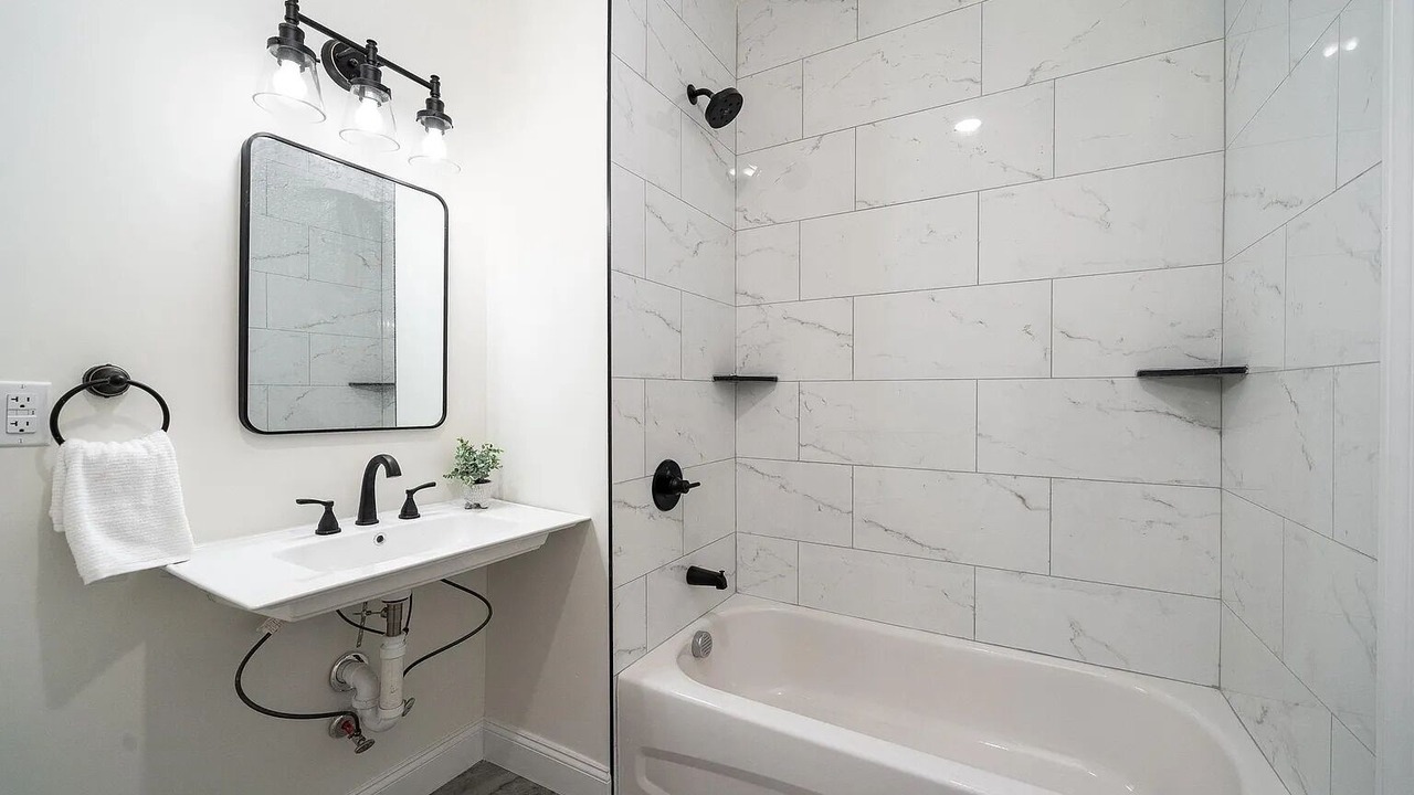 Photo of Bathroom in Union City