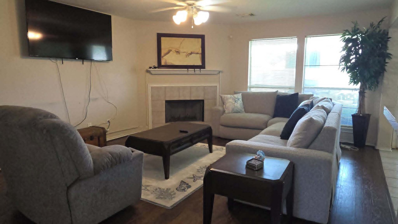 Photo of Livingroom in Texas City