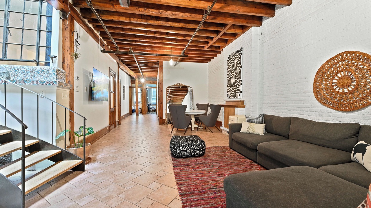 Photo of Livingroom in Bowery
