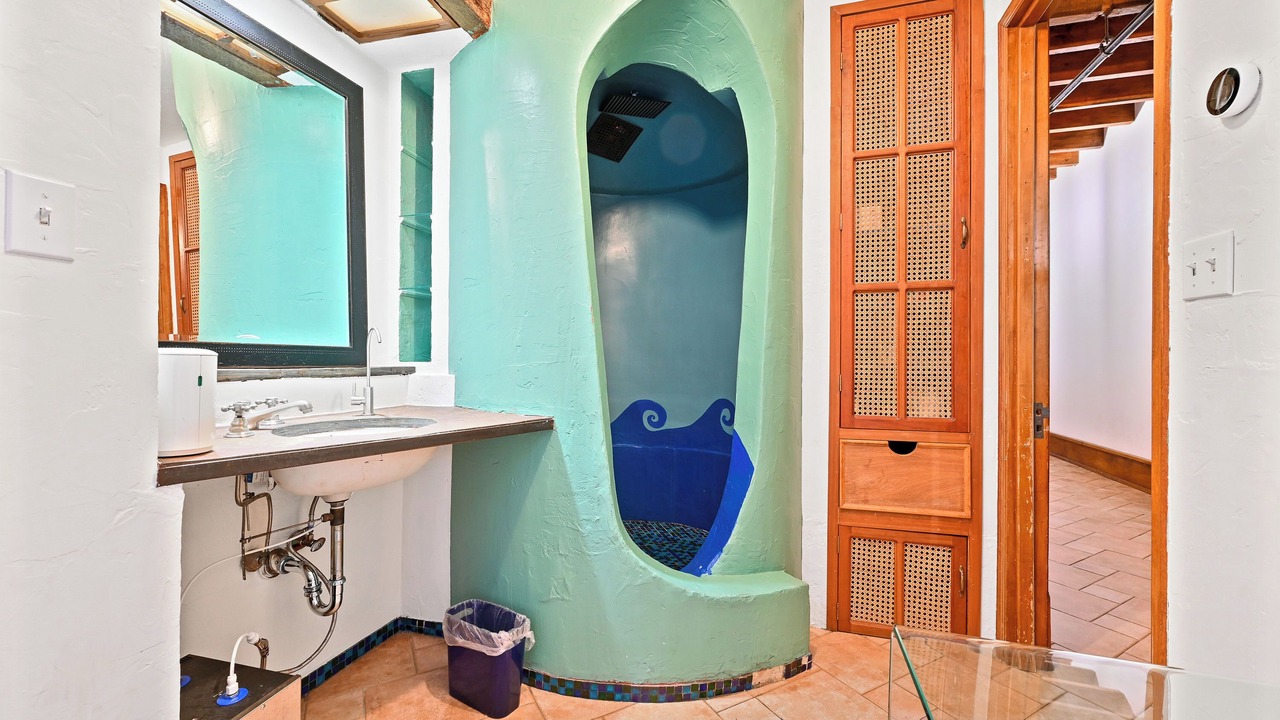 Photo of Bathroom in Bowery