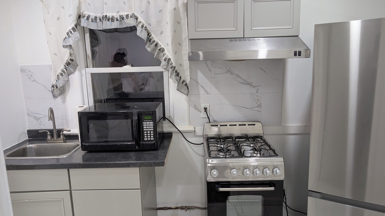 Photo of Kitchen in Weequahic