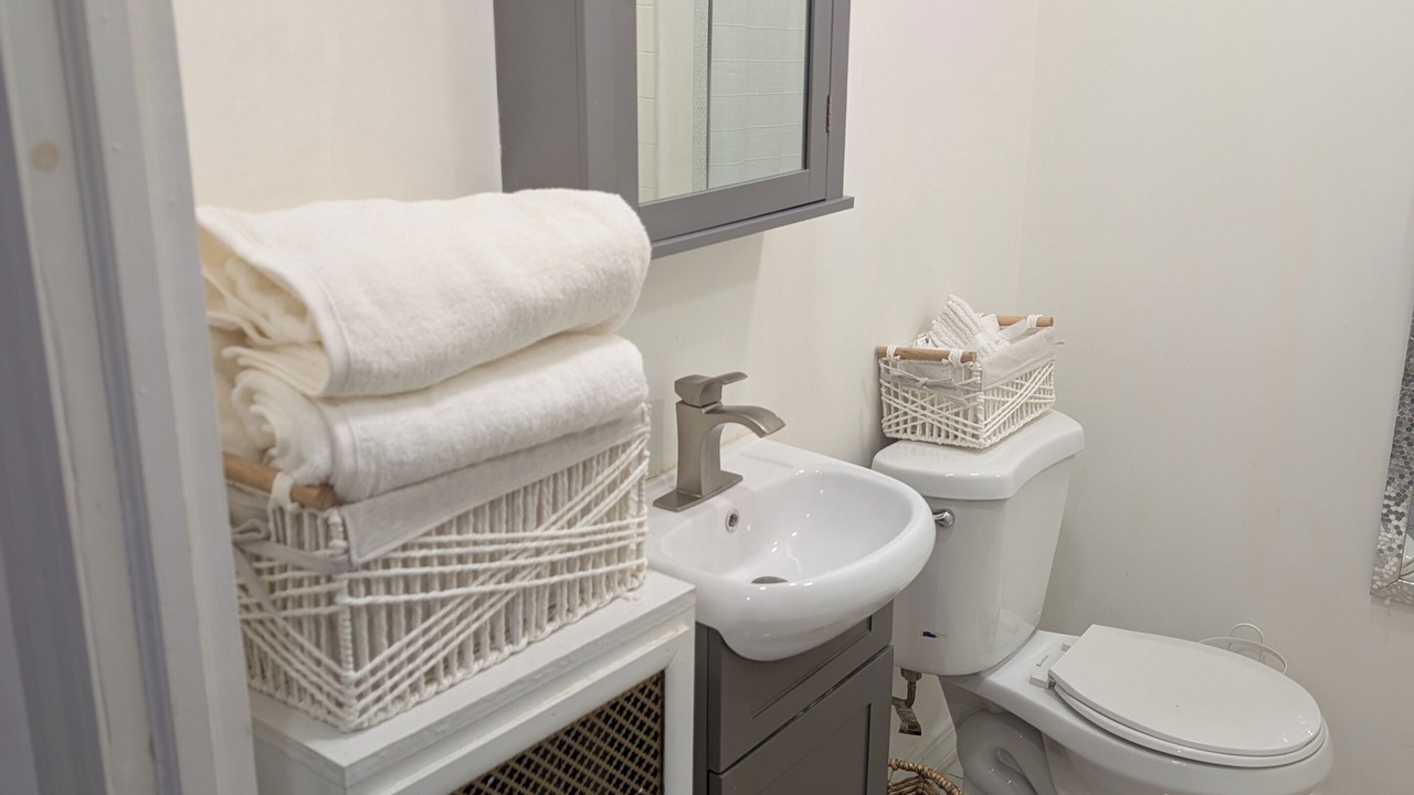 Photo of Bathroom in Weequahic