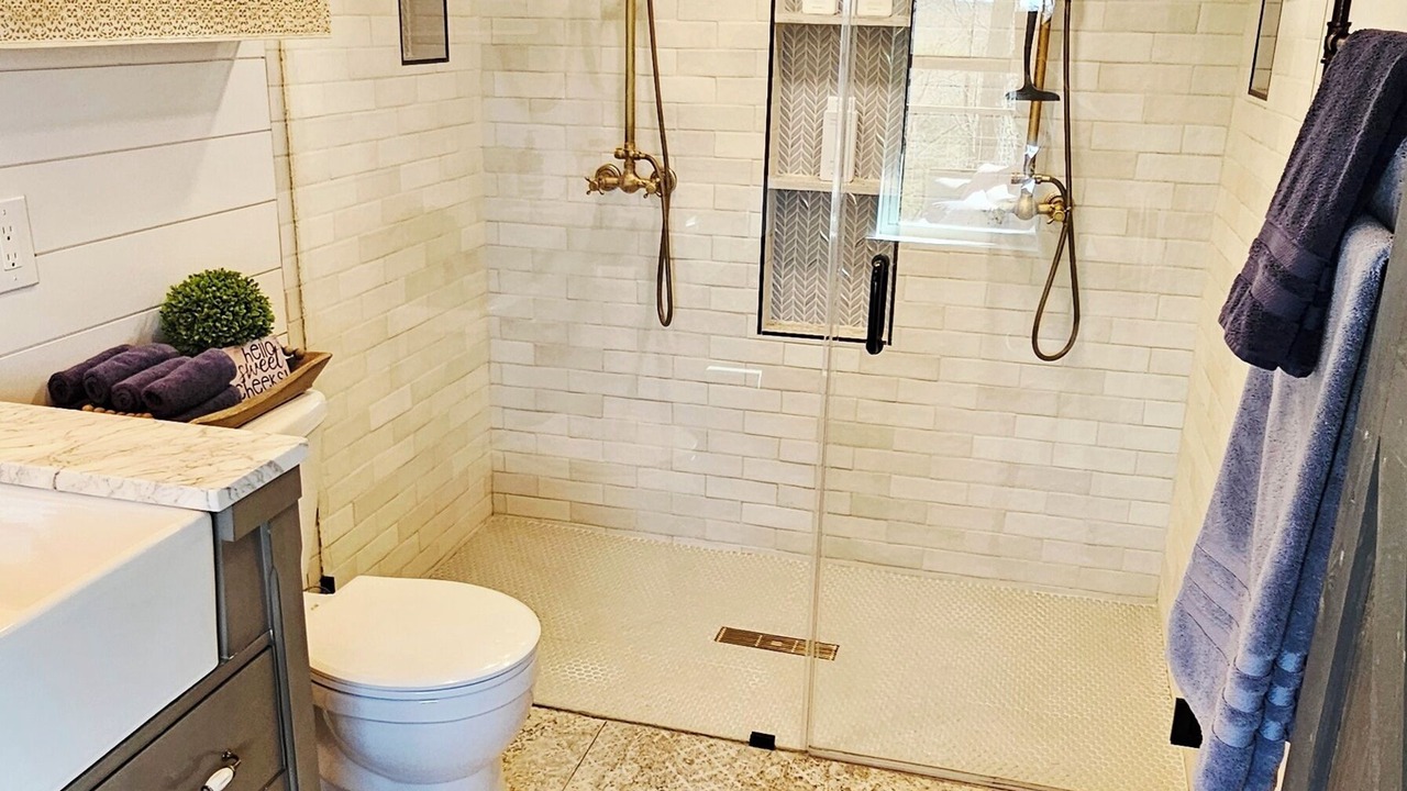 Photo of Bathroom in Jasper