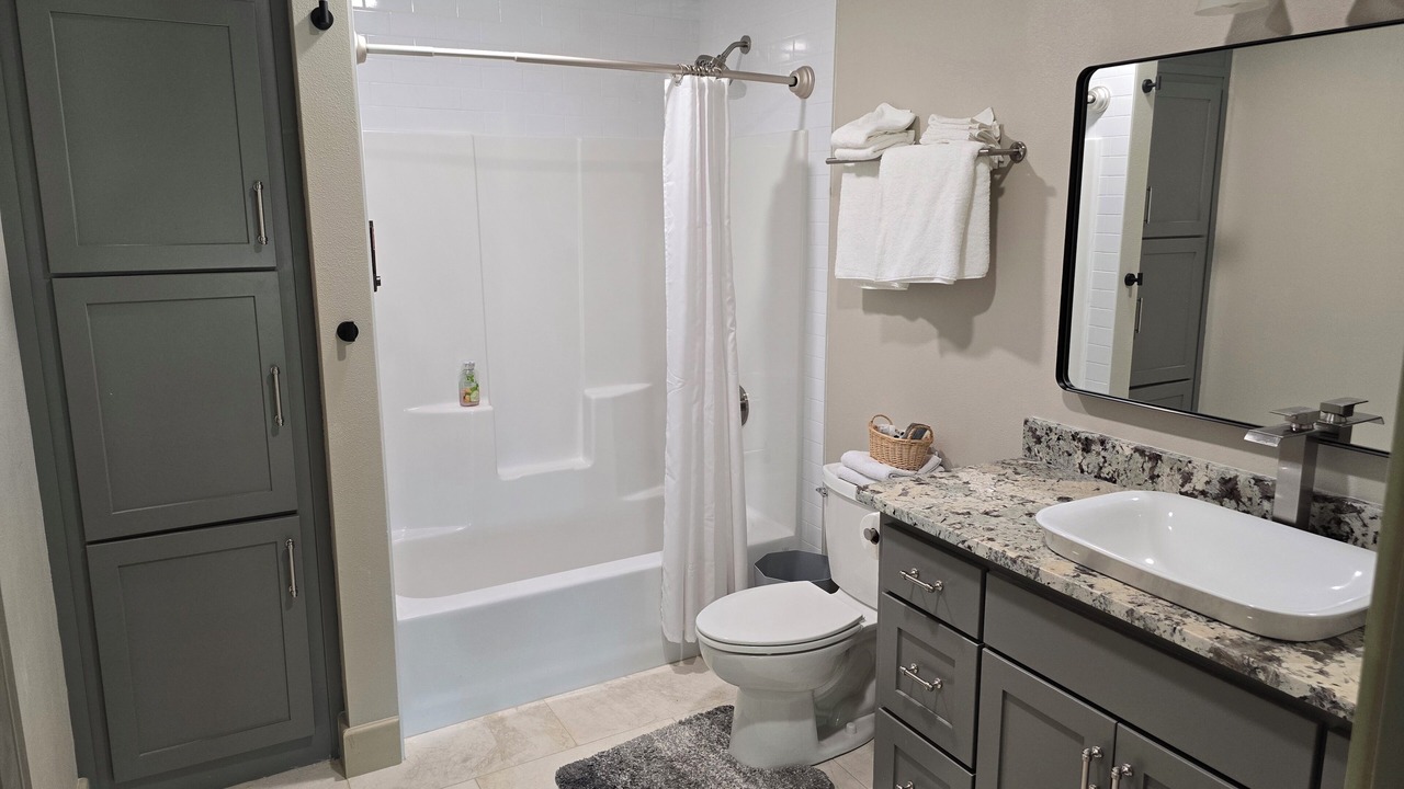 Photo of Bathroom in Ore City
