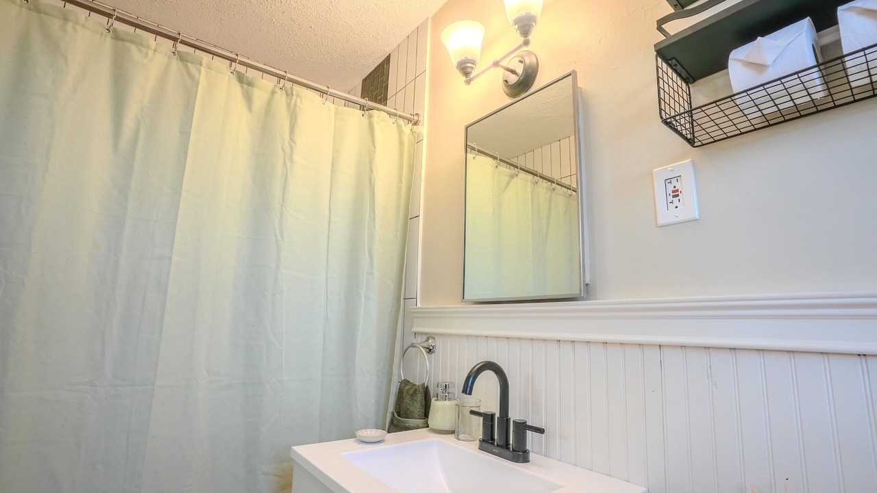 Photo of Bathroom in Crosstown